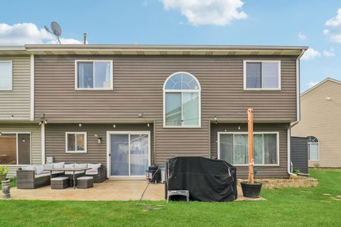 Tiny photo for 20 Dogwood Court, Lake In The Hills, IL 60156 (MLS # 12484887)