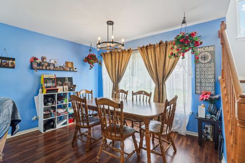 Tiny photo for 20 Dogwood Court, Lake In The Hills, IL 60156 (MLS # 12484887)