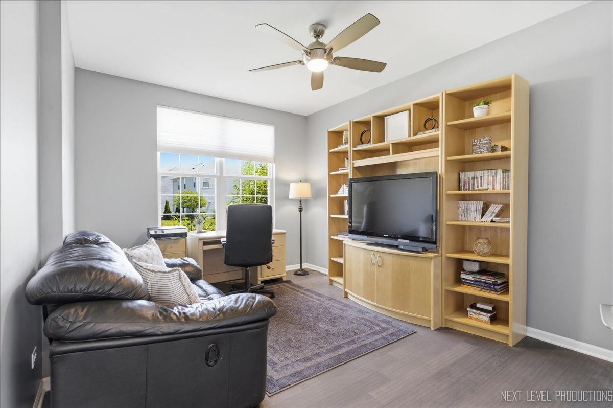 Properties 2 708 Rochester Lane