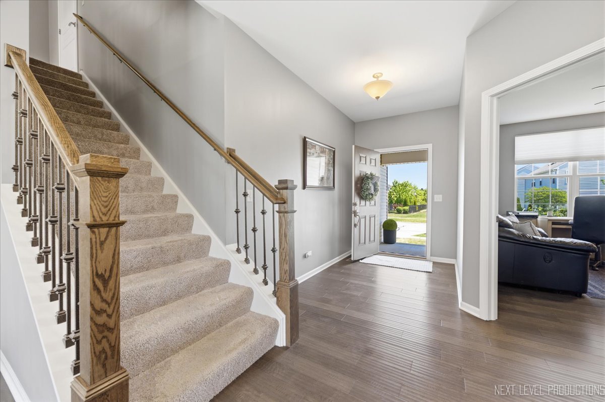 Properties 1 708 Rochester Lane