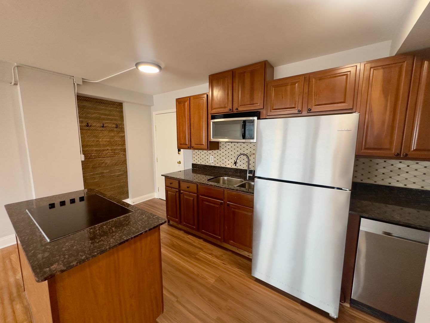 4180 N Marine Drive 1510