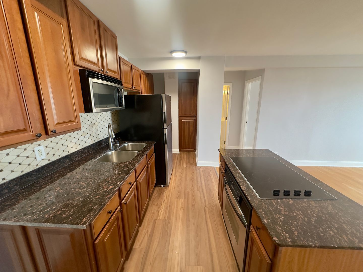 4180 N Marine Drive 1510