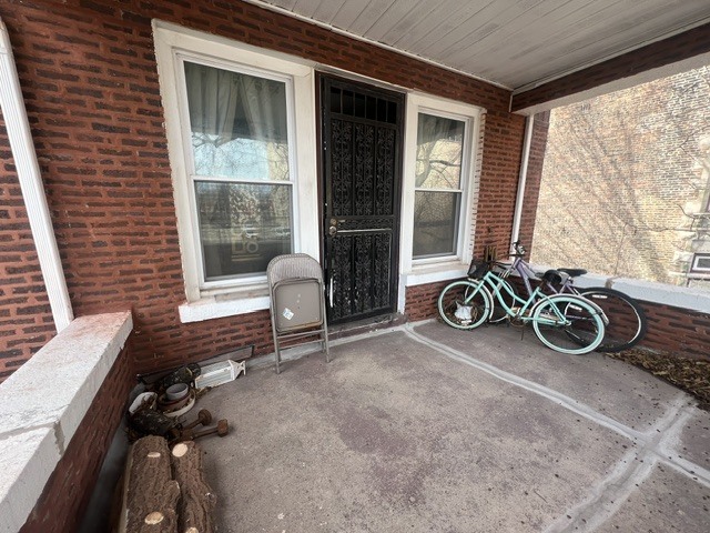 3445 W Adams Street
