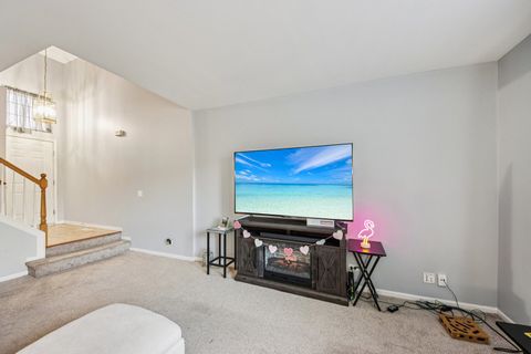 Tiny photo for 906 Elizabeth Drive, Streamwood, IL 60107 (MLS # 12558873)