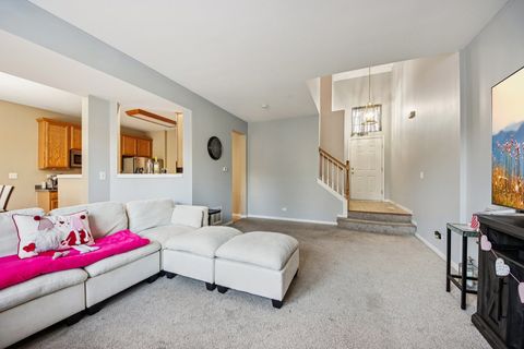 Tiny photo for 906 Elizabeth Drive, Streamwood, IL 60107 (MLS # 12558873)