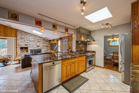 Tiny photo for 2530 Donald Court, Glenview, IL 60025 (MLS # 12623610)