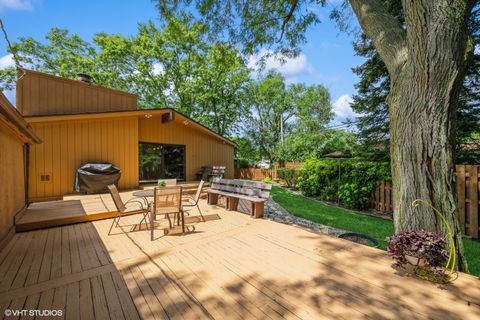 Tiny photo for 2530 Donald Court, Glenview, IL 60025 (MLS # 12623610)