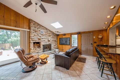 Tiny photo for 2530 Donald Court, Glenview, IL 60025 (MLS # 12623610)