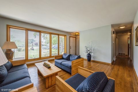 Tiny photo for 2530 Donald Court, Glenview, IL 60025 (MLS # 12623610)