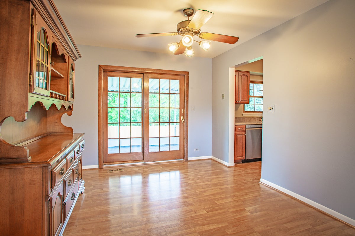 1379 Cumberland Circle W