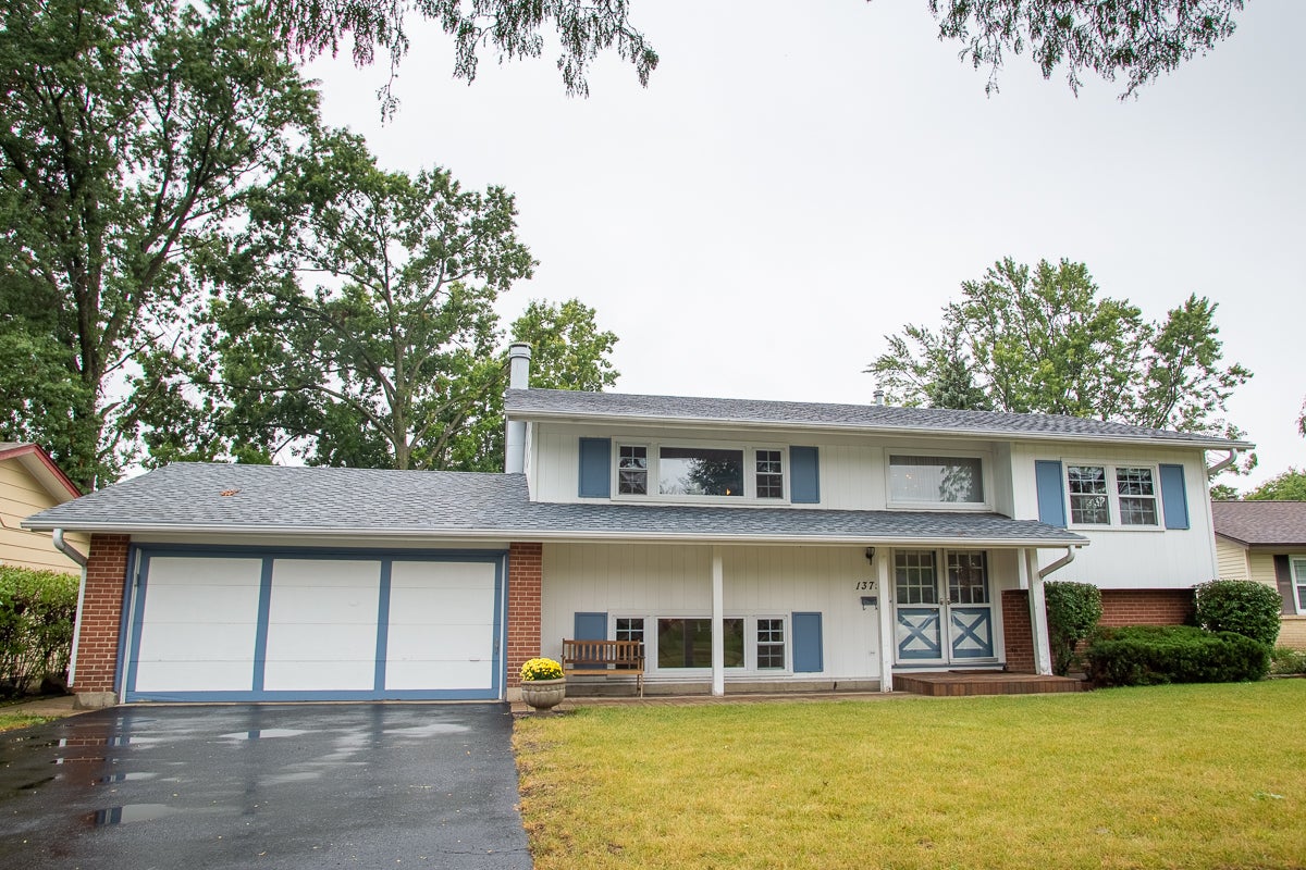 1379 Cumberland Circle W