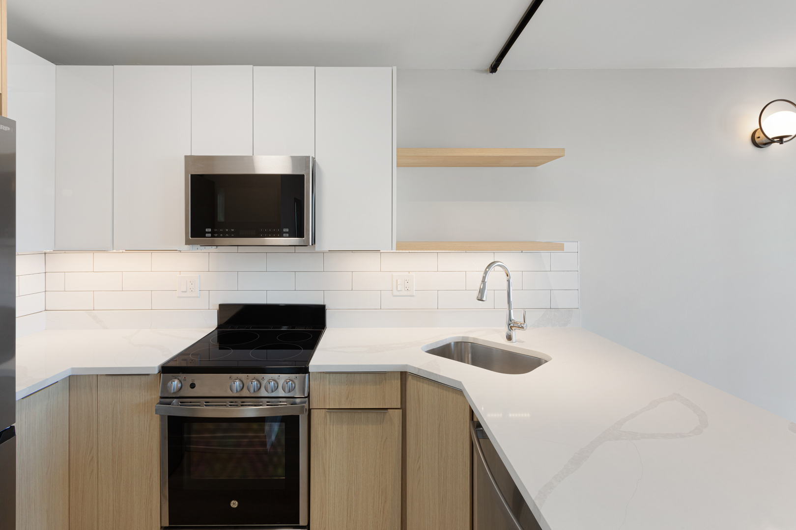 6166 N Sheridan Road 2L