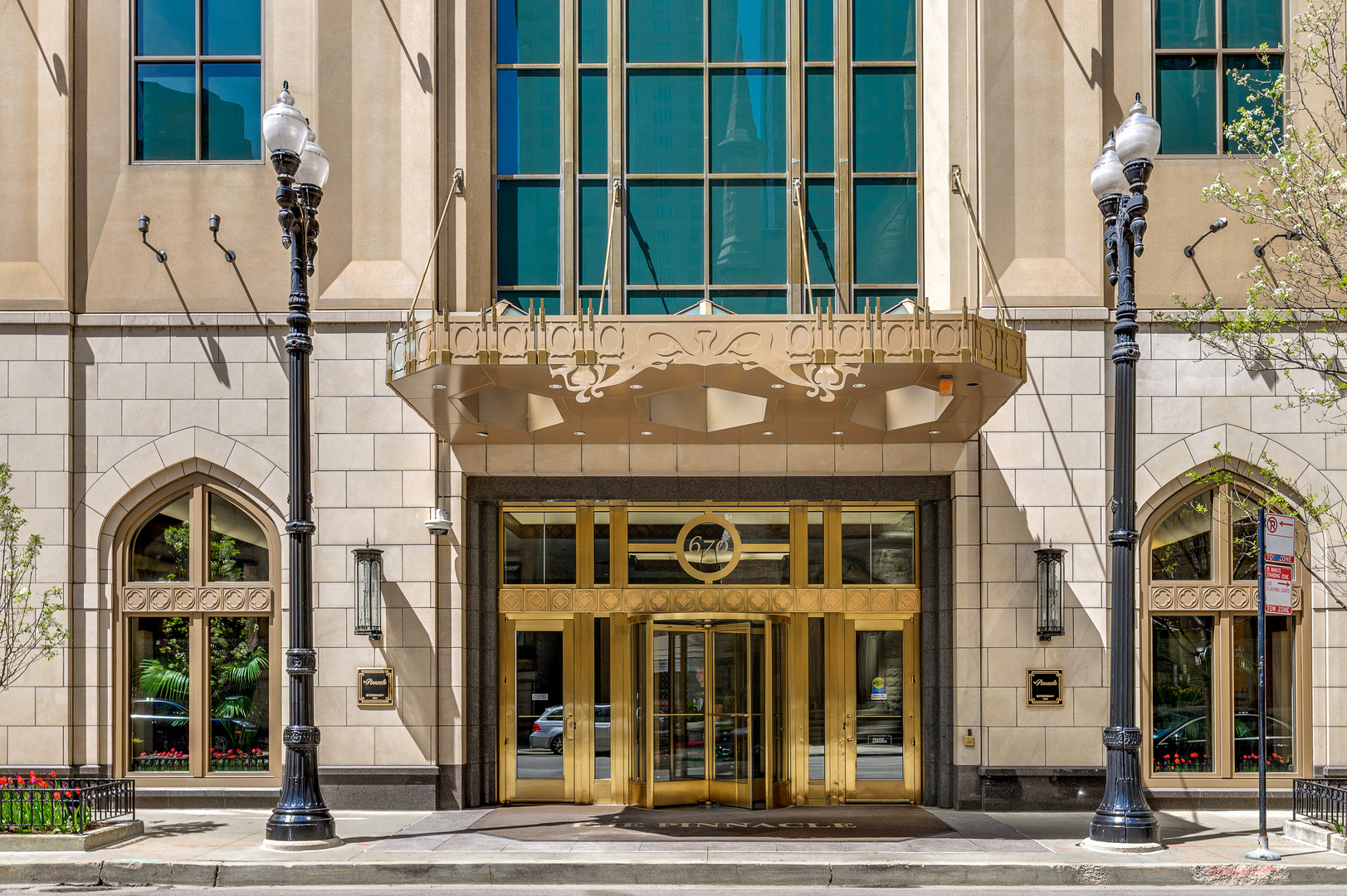 21 E Huron Street 1507