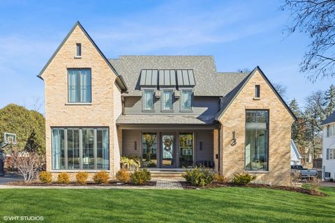 Photo of 13 S Elm Street, Hinsdale, IL 60521 (MLS # 12649962)
