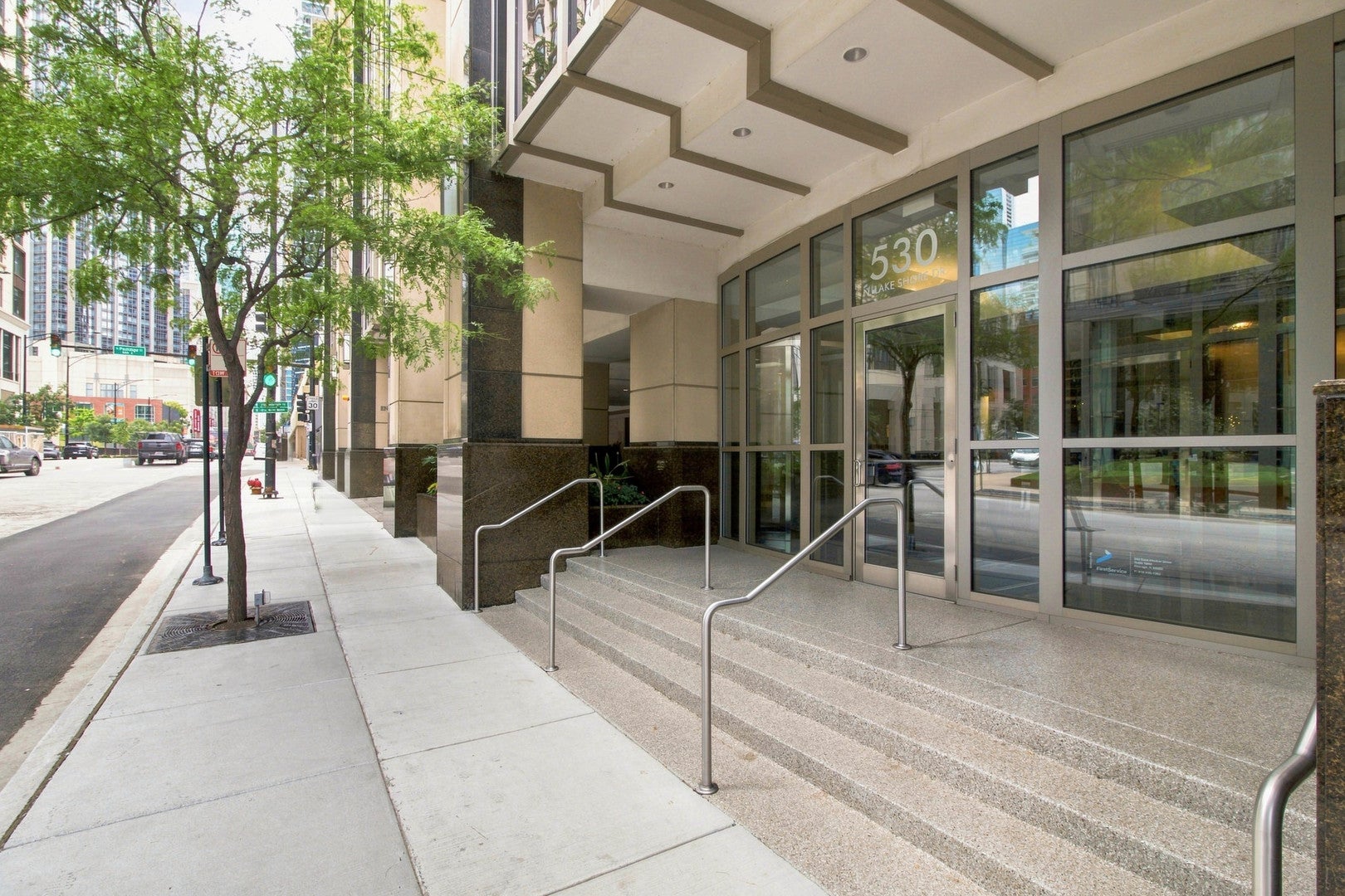 530 N Lake Shore Drive 2005