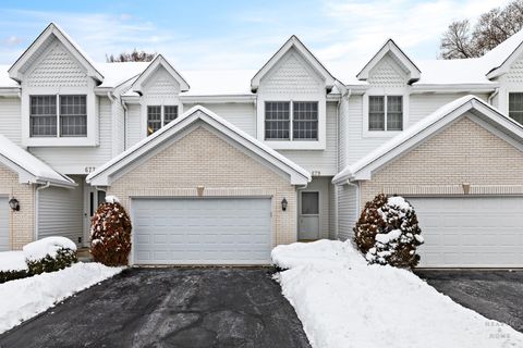 Photo of 679 BARLINA Road, Crystal Lake, IL 60014 (MLS # 12526704)