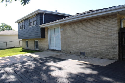 Tiny photo for 5554 Linder Court, Crestwood, IL 60418 (MLS # 12659239)