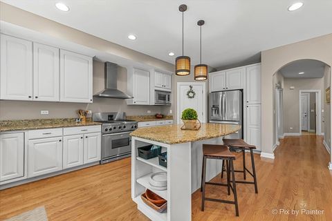 Tiny photo for 6407 KINGSBRIDGE Drive, Cary, IL 60013 (MLS # 12398005)