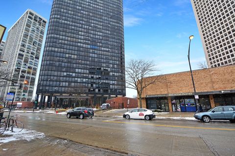 5415 N Sheridan Road 503 Chicago IL 60640