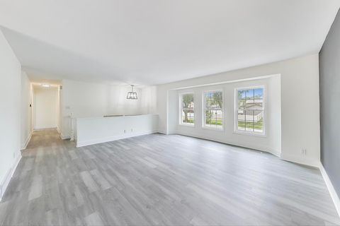 Tiny photo for 304 N Pinecrest Road, Bolingbrook, IL 60440 (MLS # 12441342)