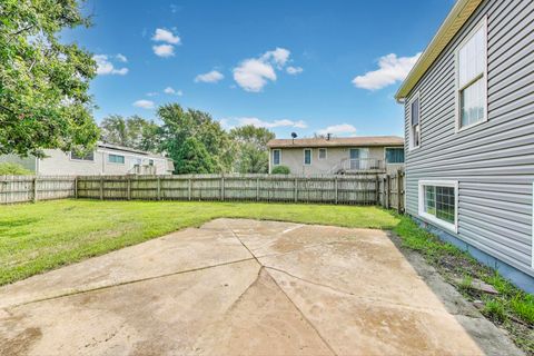 Tiny photo for 304 N Pinecrest Road, Bolingbrook, IL 60440 (MLS # 12441342)