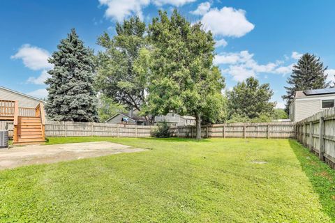 Tiny photo for 304 N Pinecrest Road, Bolingbrook, IL 60440 (MLS # 12441342)