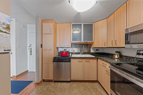 Tiny photo for 2015 S Finley Road #801, Lombard, IL 60148 (MLS # 12593695)