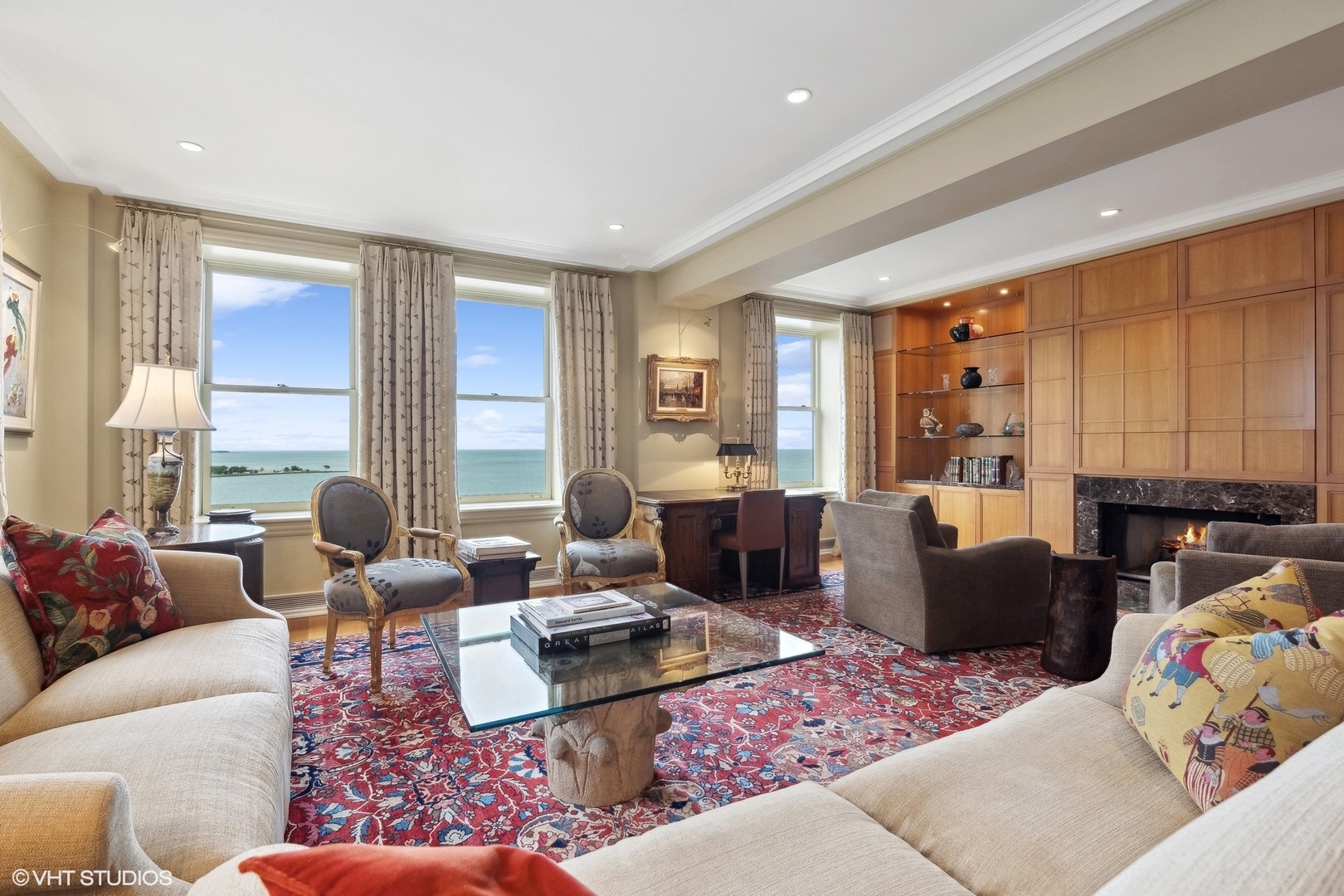 189 E Lake Shore Drive 15W