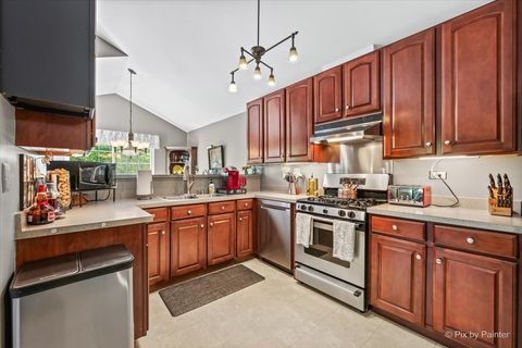 Tiny photo for 26 New Haven Drive, Cary, IL 60013 (MLS # 12653690)