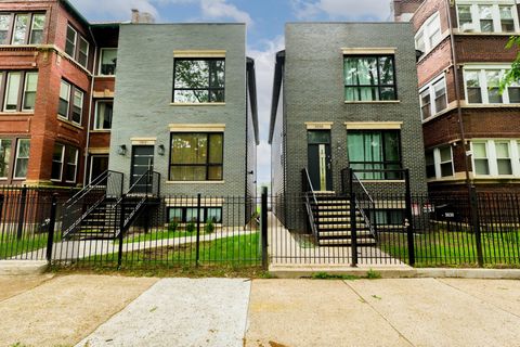 5032 S Michigan Avenue Chicago IL 60615
