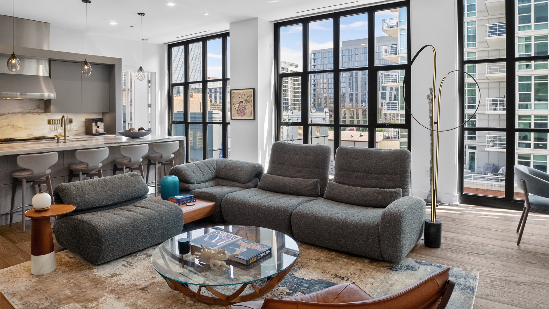 900 W Washington Boulevard 504