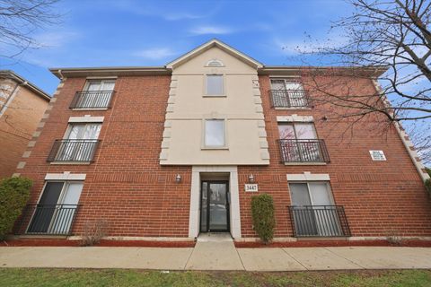 Tiny photo for 3447 Ridgeland Avenue #104, Berwyn, IL 60402 (MLS # 12606376)