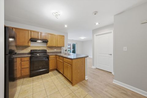 Tiny photo for 3447 Ridgeland Avenue #104, Berwyn, IL 60402 (MLS # 12606376)