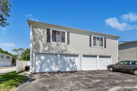 Tiny photo for 1313 cove Drive #211A, Prospect Heights, IL 60070 (MLS # 12699869)