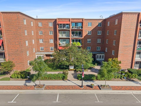 Photo of 515 N Main Street #4AS, Glen Ellyn, IL 60137 (MLS # 12781841)