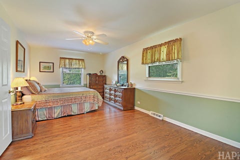 Tiny photo for 1347 Sleepy Hollow Road, Glenview, IL 60025 (MLS # 12773046)