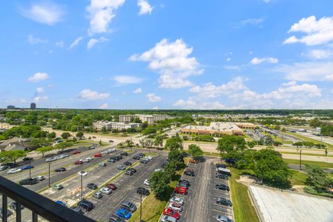 Tiny photo for 2005 S Finley Road #1204, Lombard, IL 60148 (MLS # 12488119)