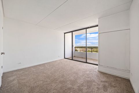 Tiny photo for 2005 S Finley Road #1204, Lombard, IL 60148 (MLS # 12488119)
