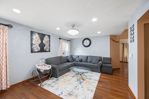 Tiny photo for 17 Buchanan Lane, Streamwood, IL 60107 (MLS # 12634945)