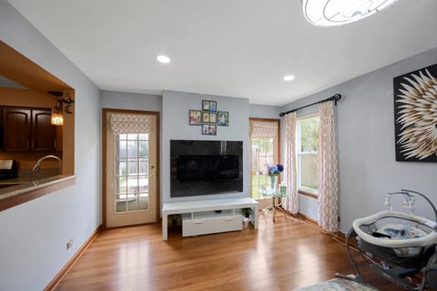 Tiny photo for 17 Buchanan Lane, Streamwood, IL 60107 (MLS # 12634945)