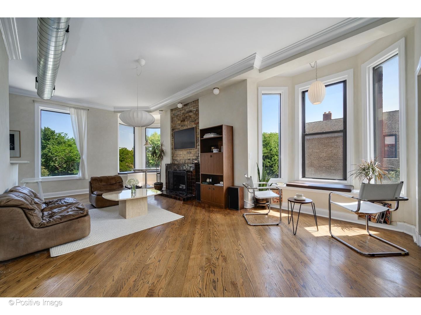1135 W Webster Avenue 3