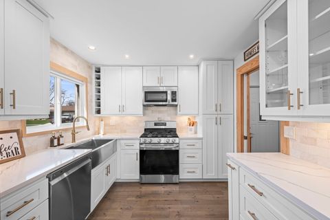 Tiny photo for 485 Lilac Lane, Elk Grove Village, IL 60007 (MLS # 12620255)