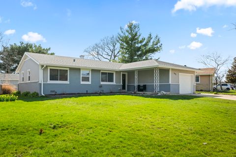 Tiny photo for 485 Lilac Lane, Elk Grove Village, IL 60007 (MLS # 12620255)