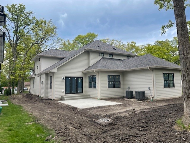 1672 Huntington Lane