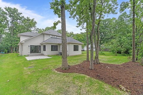 Tiny photo for 1672 Huntington Lane, Highland Park, IL 60035 (MLS # 12378492)