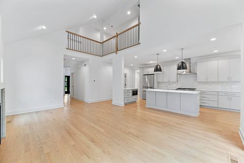 Tiny photo for 1672 Huntington Lane, Highland Park, IL 60035 (MLS # 12378492)