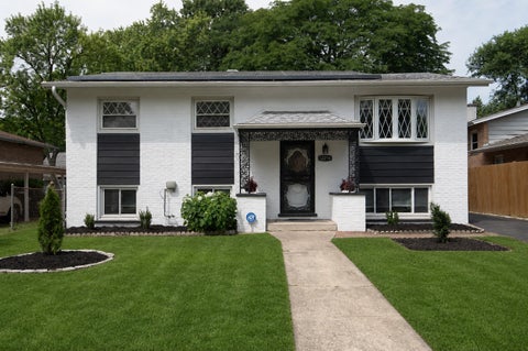 Photo of Alsip, IL 60803 (MLS # 12714926)