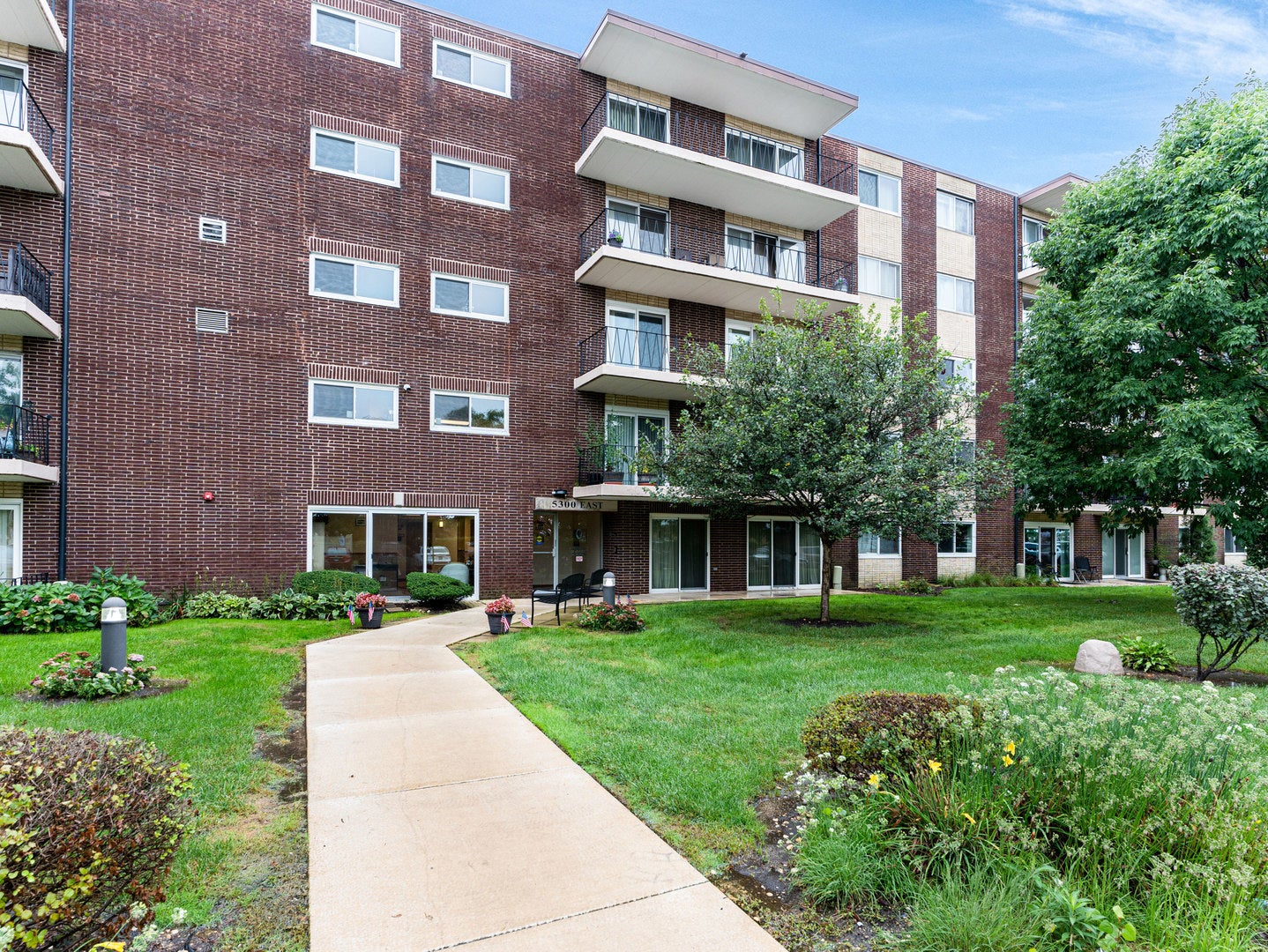 5300 Walnut Avenue 17A
