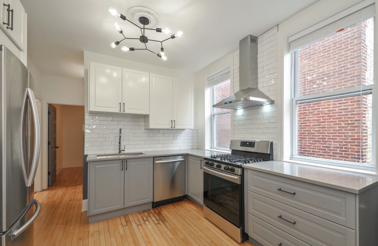 1314 W Argyle Street 3