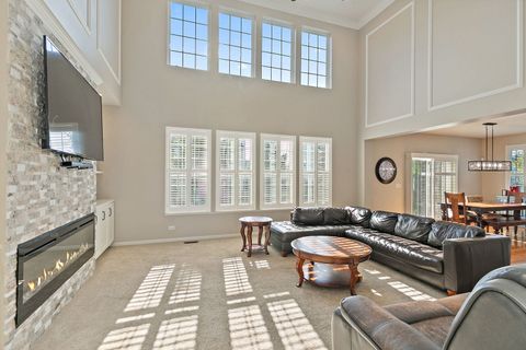 Tiny photo for 211 Valencia Parkway, Gilberts, IL 60136 (MLS # 12480663)